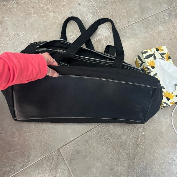 Disney Winnie the Pooh Black tote bag with Pooh Label - Picture 2 of 3